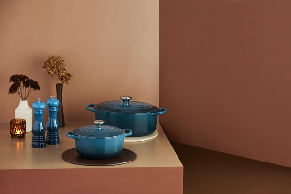 Le Creuset 21178295412430 Pekáč Signature oválný 29 cm světlý šedý
