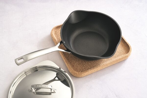 Le Creuset 51101240013100 Pánev šéfkuchaře s nepřilnavým povrchem