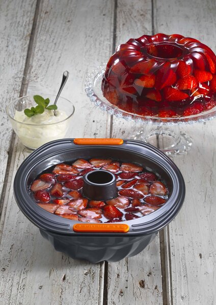 Le Creuset 46076220010000 Forma na bábovku II s nepřilnavým povrchem