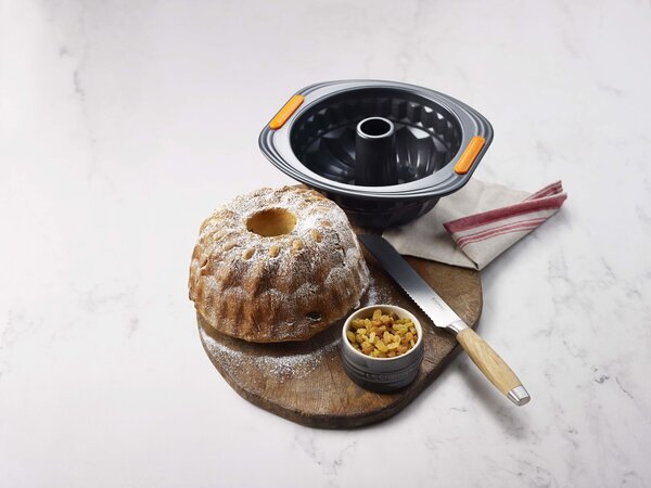 Le Creuset 46076220010000 Forma na bábovku II s nepřilnavým povrchem