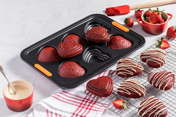 Le Creuset 46053000010000 Forma na muffiny na 6 ks Heart s nepřilnavým povrchem