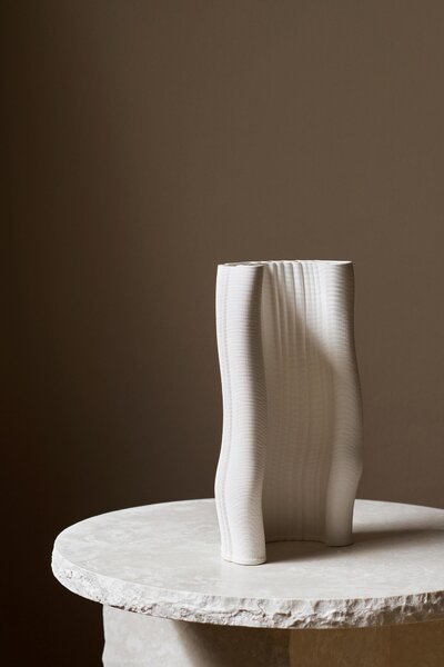 Ferm Living 1104266244 Váza Moire 30 cm krémová
