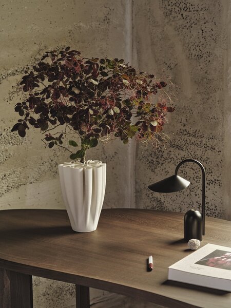 Stmívatelná LED lampa Arum Black