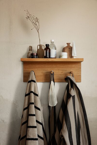Ferm Living 1104265691 Věšák na liště s policí Place M přírodní dub