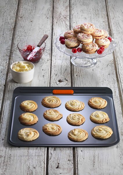 Le Creuset 94102115130000 Plech na pečení s dvojitým dnem s nepřilnavým povrchem 38 cm