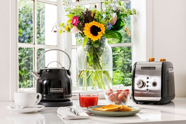 Rychlovarná konvice KitchenAid 5KEK1222 - černá