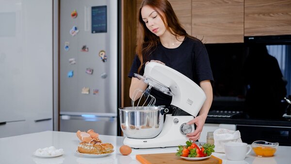 Kuchyňský robot EASY COOK SINGLE TEESA TSA3545, černá