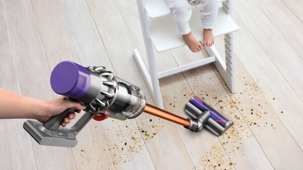 Dyson tyčový vysavač V10 Absolute 2022