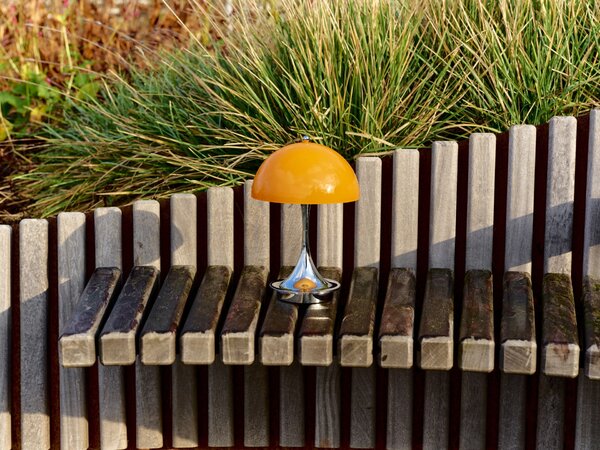 Přenosná lampa Panthella 160 V3 Opal Orange / Chrome