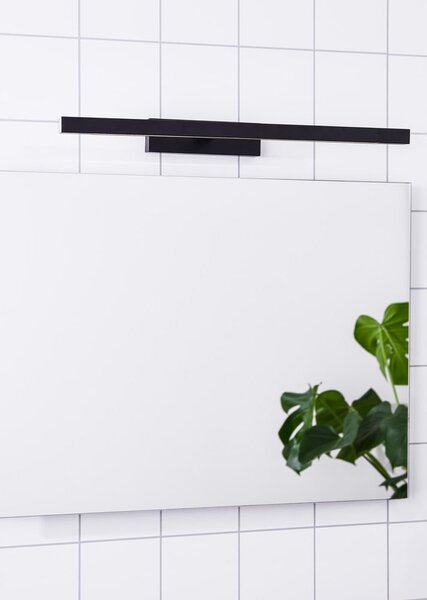 Černé LED nástěnné svítidlo (délka 60 cm) Neptunus – Markslöjd