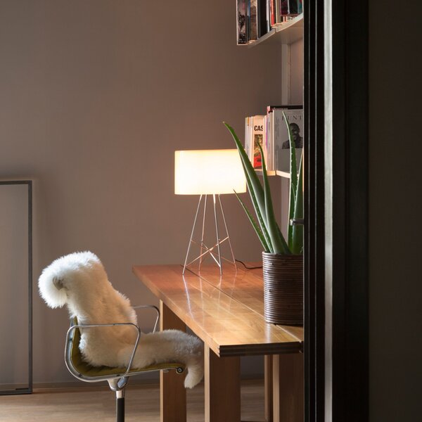 Stolní lampa FLOS, RAY, stmívatelné, Bílá, Obývací pokoj, Kov, Design