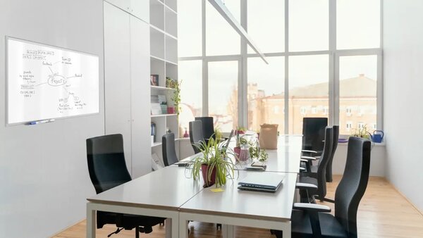 Bílá popisovací magnetická tabule 120x60 cm v hliníkovým rámu – TM IDEA® série Flex, C7126