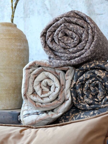 Latté přehoz s pruhy Aix Vintage Quilt - 130*180 cm - Chic Antique