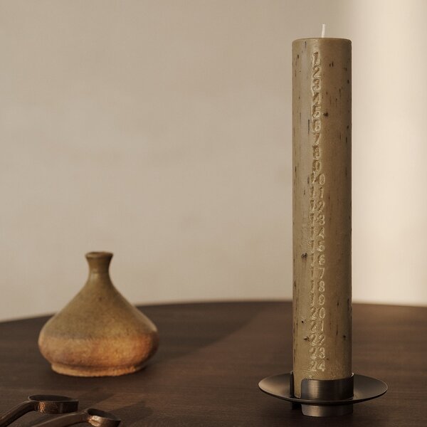 FERM LIVING Svícen Block, Black Brass