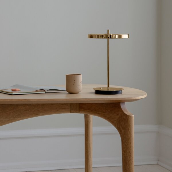 Stolní lampa UMAGE, Asteria Move, stmívatelné, Zlatá / mosazná, Obývací pokoj, Kov, Design