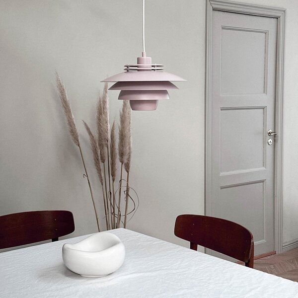 Závěsná svítidlo Dyberg Larsen, Ejka mini, stmívatelné, Pudrová, Obývací pokoj, Kov, Design