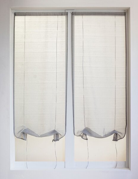 Blancheporte Proužkovaná vitrážová záclona, pár šedá 45x160cm