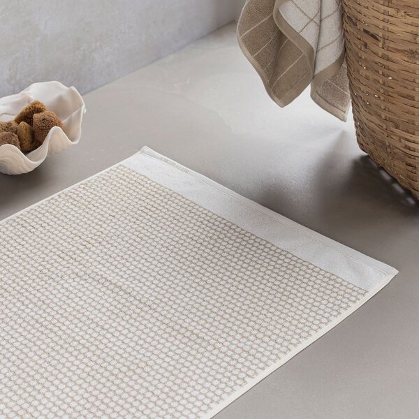 Bílo-béžová textilní koupelnová předložka 50x80 cm Grid – Mette Ditmer Denmark
