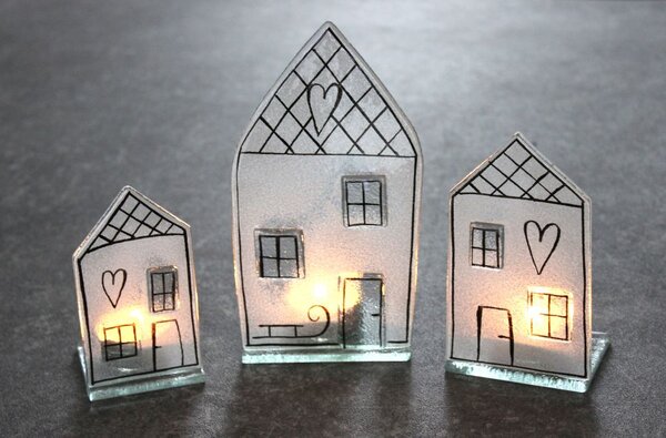BDK-GLASS Skleněný domeček na čajovou svíčku Rozměr: 9x18cm