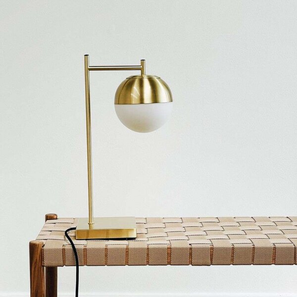 Stolní lampa Dyberg Larsen, Caen, Zlatá / mosazná, Obývací pokoj, Kov, Skandinávský