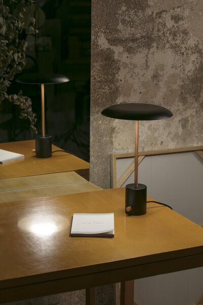 HOSHI černá a broušená měď stolní lampa - FARO