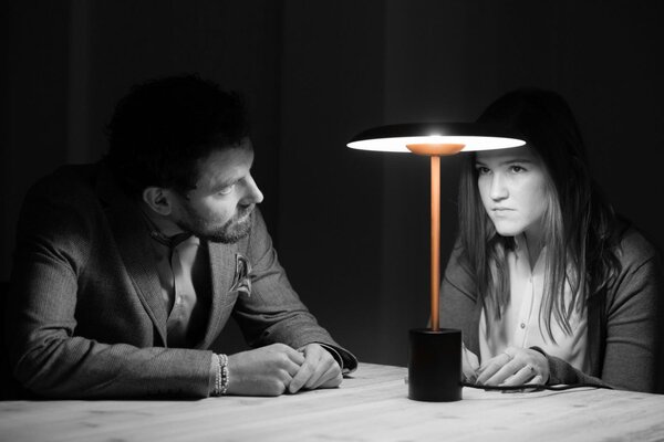 HOSHI černá a broušená měď stolní lampa - FARO