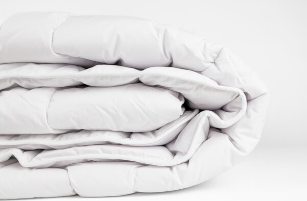 PROŠÍVANÁ PŘIKRÝVKA, 135/200 cm, duté vlákno - Přikrývky, Online Only