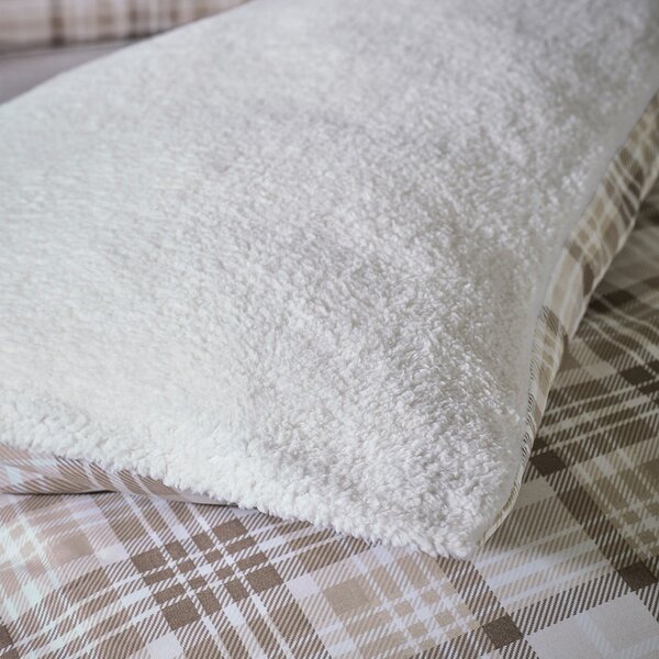 Hnědé povlečení na dvoulůžko s beránkem 200x200 cm Cosy Sherpa Check – Catherine Lansfield