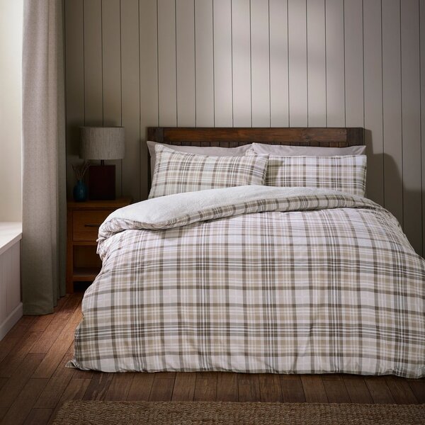 Hnědé povlečení na dvoulůžko s beránkem 200x200 cm Cosy Sherpa Check – Catherine Lansfield