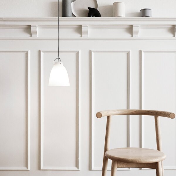 Závěsná svítidlo FRITZ HANSEN, Caravaggio P1, stmívatelné, Bílá, Obývací pokoj, Sklo, Design