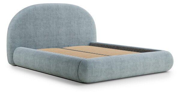 Světle modrá čalouněná dvoulůžková postel s úložným prostorem s roštem 160x200 cm Maumere – Maison de Rêve