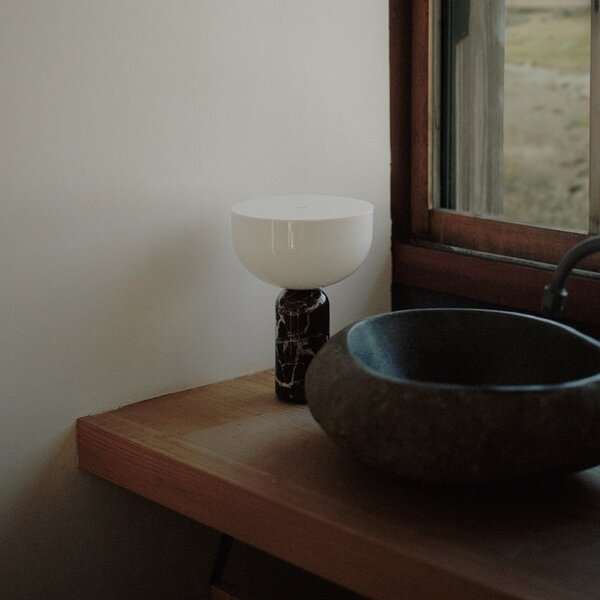 Stolní lampa New Works, Kizu Portable, stmívatelné, Červená, Obývací pokoj, Mramor, Design