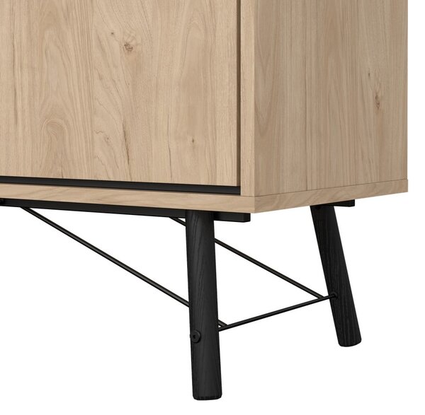 Komoda v dekoru dubu v přírodní barvě 150x72x40 cm Ry – Tvilum