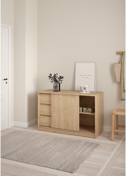 Komoda v dekoru dubu s posuvnými dveřmi v přírodní barvě 119x76x50 cm Naia – Tvilum