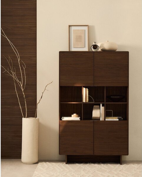 Tmavě hnědá skříň v dekoru ořechu 100x163x40 cm Norlen – Kave Home