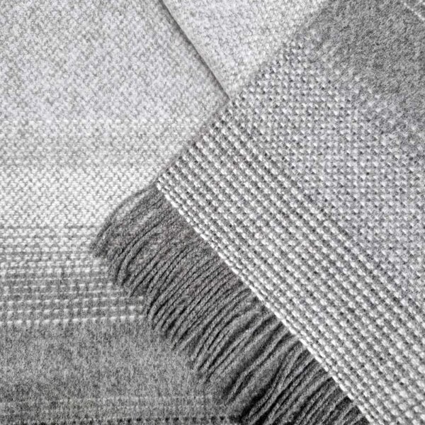 Deka Merino vlna / kašmír Grey Silver Border Check 180 x 136 cm John Hanly