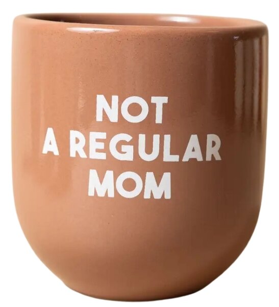 Studio ÜM Keramický hrnek Not A Regular Mom SU113