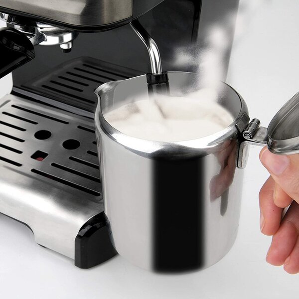 Baňkový kávovar Black+Decker BXCO1200E