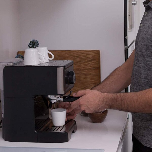 Baňkový kávovar Black+Decker BXCO1200E