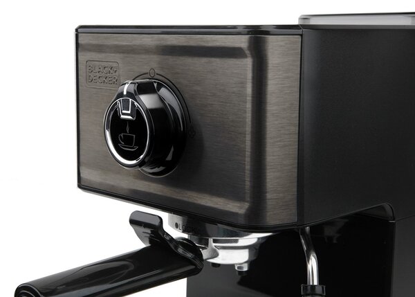 Baňkový kávovar Black+Decker BXCO1200E