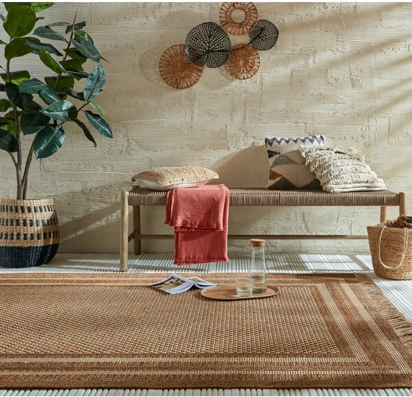 Vnitřní a venkovní koberec v přírodní barvě 120x170 cm Layla Border – Flair Rugs