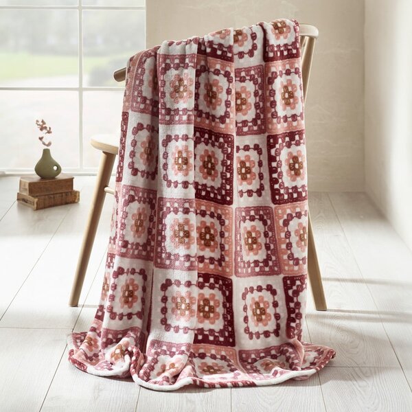 Růžová deka z mikroplyše 130x170 cm Crochet Print – Catherine Lansfield