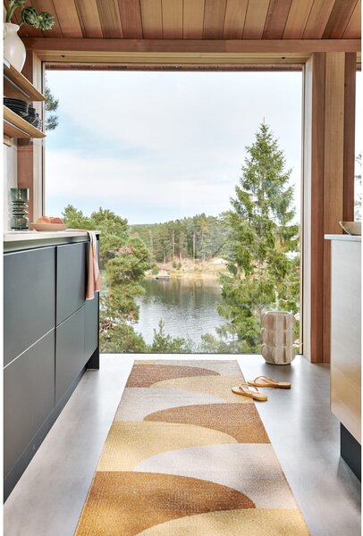 Okrově žlutý vnitřní a venkovní běhoun 70x180 cm Hill Ochre Pale Yellow – Pappelina