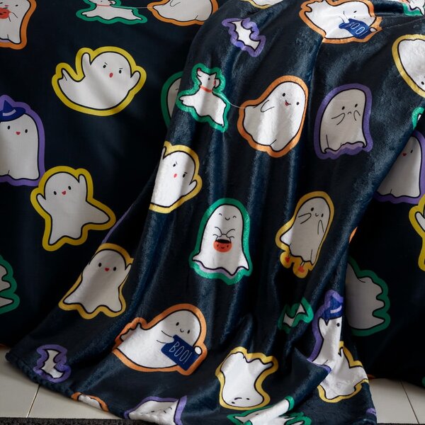 Černá deka s haloweenským motivem z mikroplyše 130x170 cm Halloween Ghosts – Catherine Lansfield