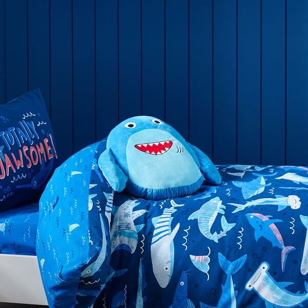 Plyšový dětský polštářek Sheldon the Shark – Catherine Lansfield