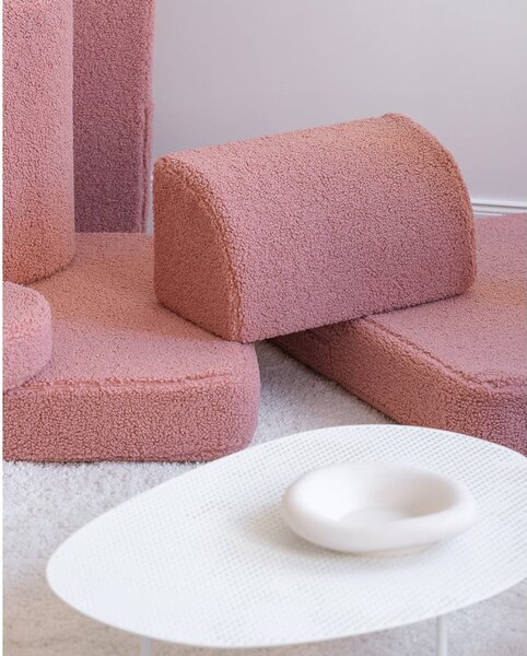 Růžová dětská pohovka z textilie bouclé 132 cm Settee – Wigiwama