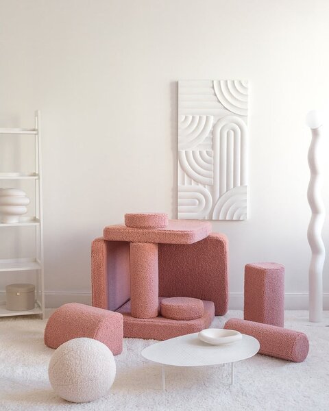 Růžová dětská pohovka z textilie bouclé 132 cm Settee – Wigiwama