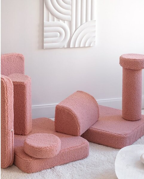 Růžová dětská pohovka z textilie bouclé 132 cm Settee – Wigiwama