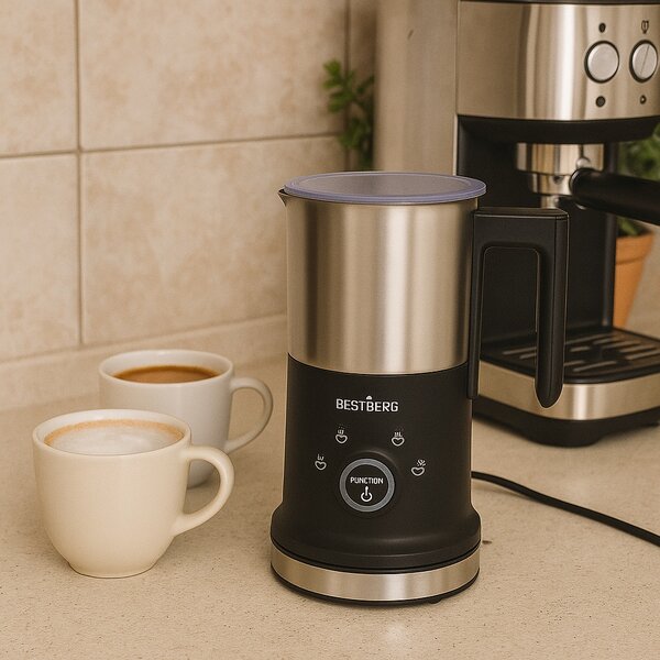 Napěňovač mléka BestBerg BBF-1410 / 240 ml / 500 W / černá/stříbrná