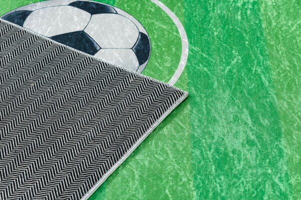 Dětský koberec protiskluzový BAMBINO 9731 fotbalové hřiště, zelený